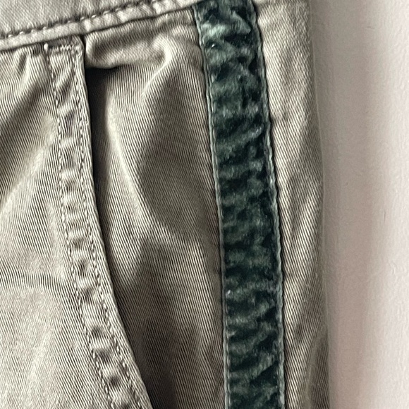 Chino by Anthropologie Women's Pants Ribbon Side Stripe Size 27 Relaxed Green - Picture 5 of 10